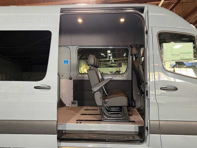 2026 Mercedes-Benz Sprinter Crew 2500 Standard Roof I4 Diesel HO 144 AWD