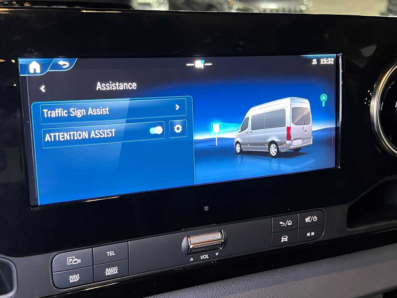 2026 Mercedes-Benz Sprinter Crew 2500 Standard Roof I4 Diesel HO 144 AWD