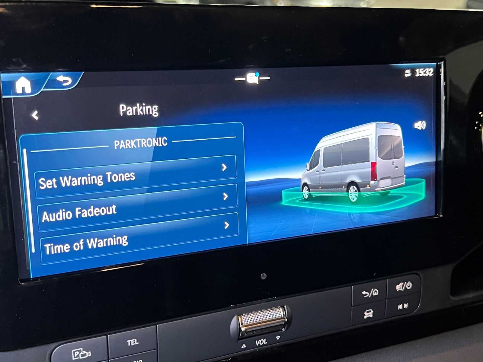 2026 Mercedes-Benz Sprinter Crew 2500 Standard Roof I4 Diesel HO 144 AWD