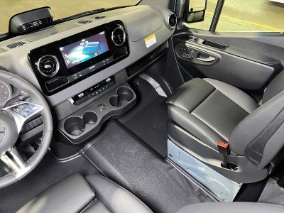 2026 Mercedes-Benz Sprinter Crew 2500 Standard Roof I4 Diesel HO 144 AWD