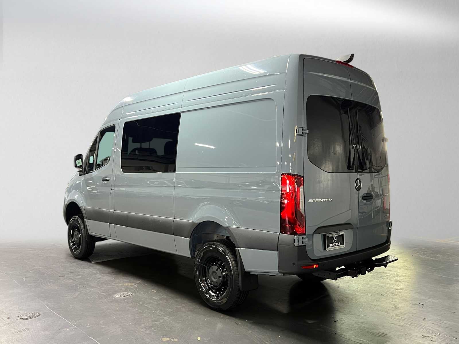 2026 Mercedes-Benz Sprinter Crew 2500 Standard Roof I4 Diesel HO 144 AWD