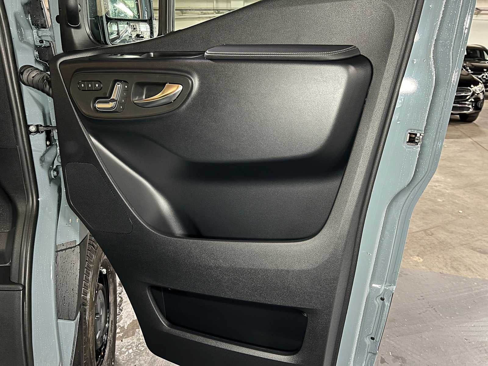 2026 Mercedes-Benz Sprinter 2500 Standard Roof I4 Diesel HO 144 AWD
