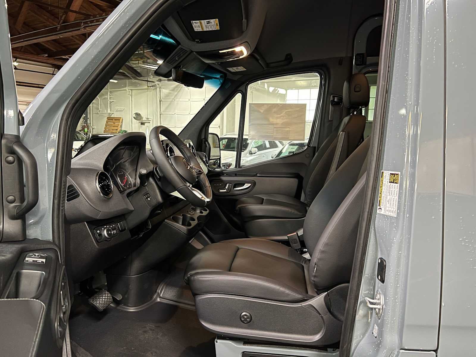 2026 Mercedes-Benz Sprinter 2500 Standard Roof I4 Diesel HO 144 AWD