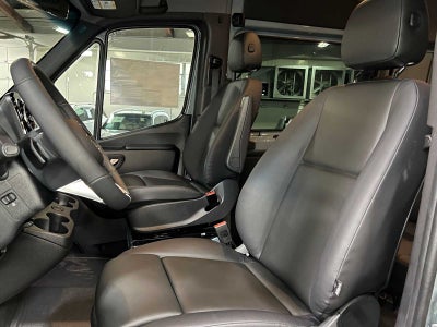 2026 Mercedes-Benz Sprinter 2500 Standard Roof I4 Diesel HO 144 AWD