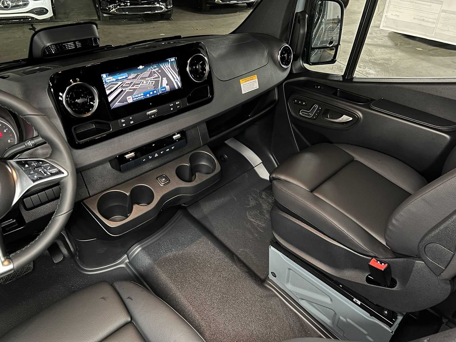 2026 Mercedes-Benz Sprinter 2500 Standard Roof I4 Diesel HO 144 AWD