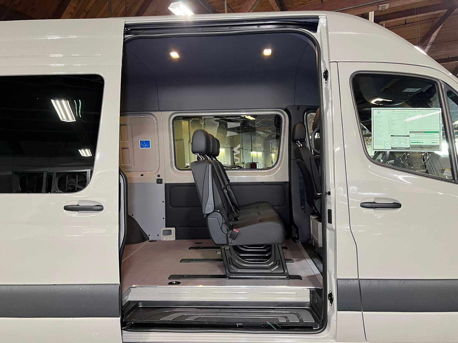 2026 Mercedes-Benz Sprinter 2500 Standard Roof I4 Diesel HO 144 AWD