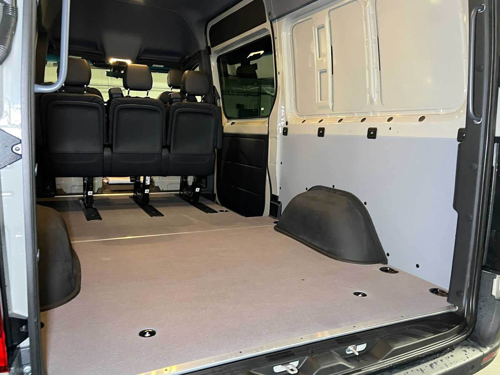 2026 Mercedes-Benz Sprinter 2500 Standard Roof I4 Diesel HO 144 AWD