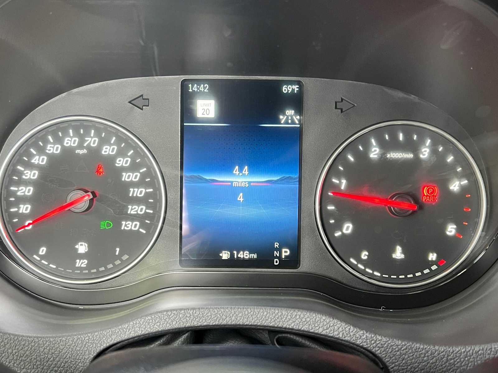2026 Mercedes-Benz Sprinter 2500 Standard Roof I4 Diesel HO 144 AWD