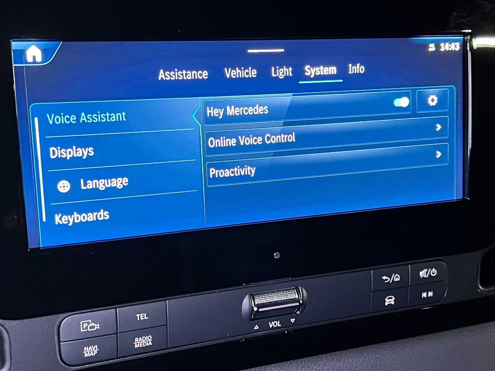 2026 Mercedes-Benz Sprinter 2500 Standard Roof I4 Diesel HO 144 AWD