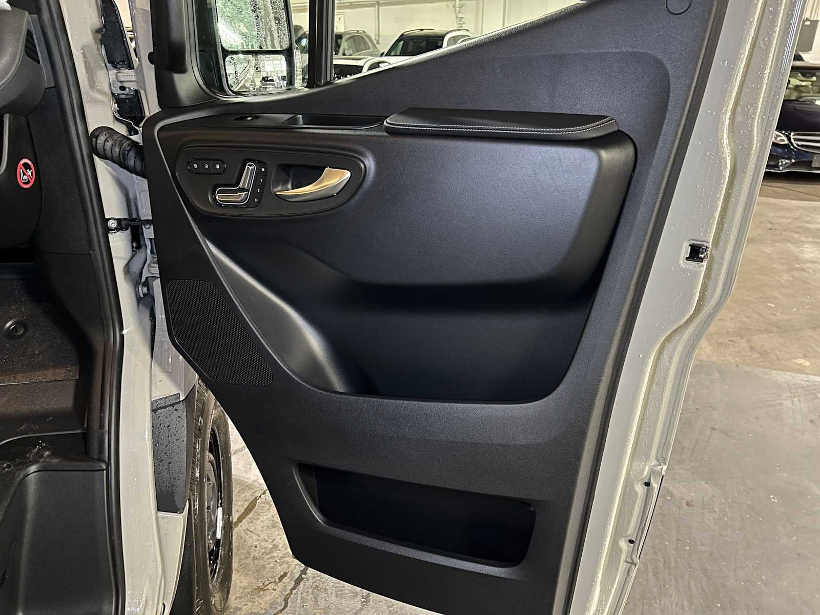 2026 Mercedes-Benz Sprinter 2500 Standard Roof I4 Diesel HO 144 AWD