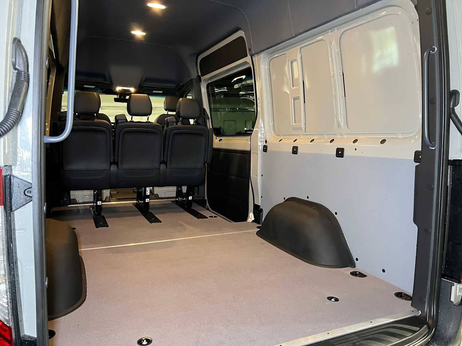 2026 Mercedes-Benz Sprinter 2500 Standard Roof I4 Diesel HO 144 AWD