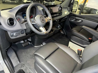 2026 Mercedes-Benz Sprinter 2500 Standard Roof I4 Diesel HO 144 AWD