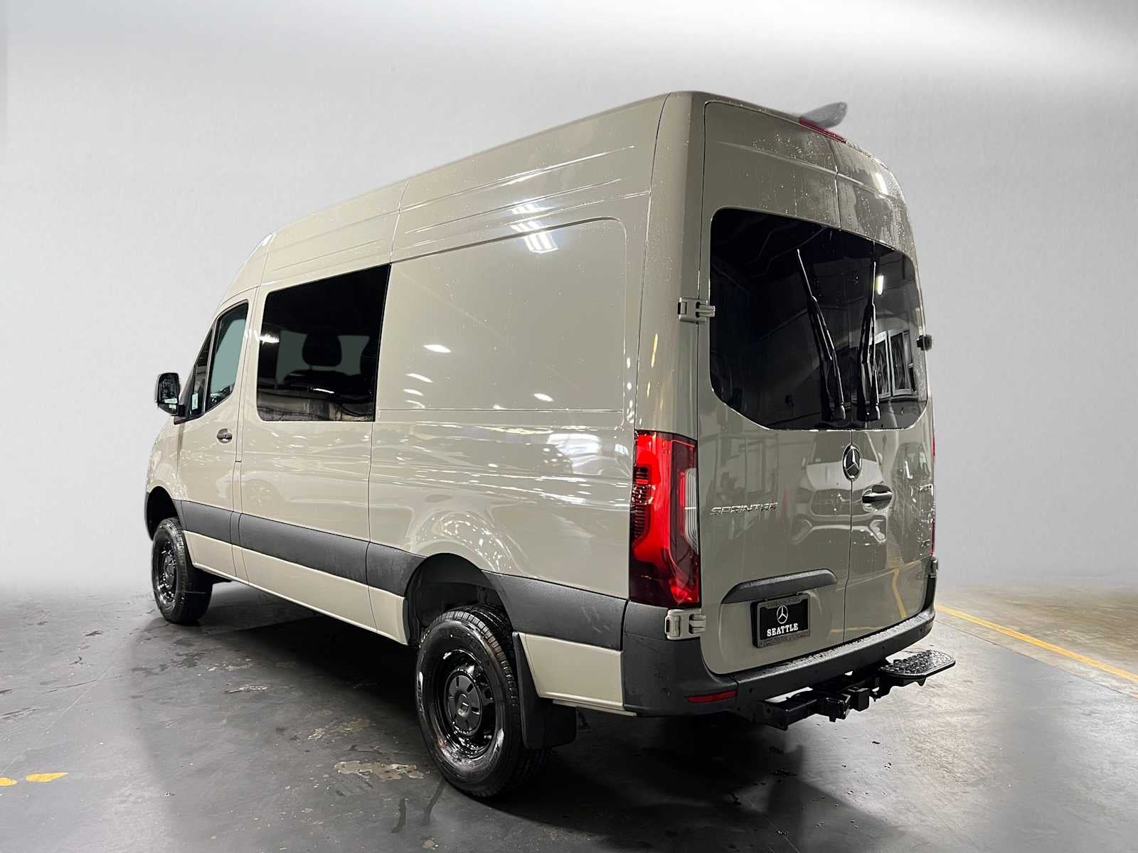 2026 Mercedes-Benz Sprinter 2500 Standard Roof I4 Diesel HO 144 AWD