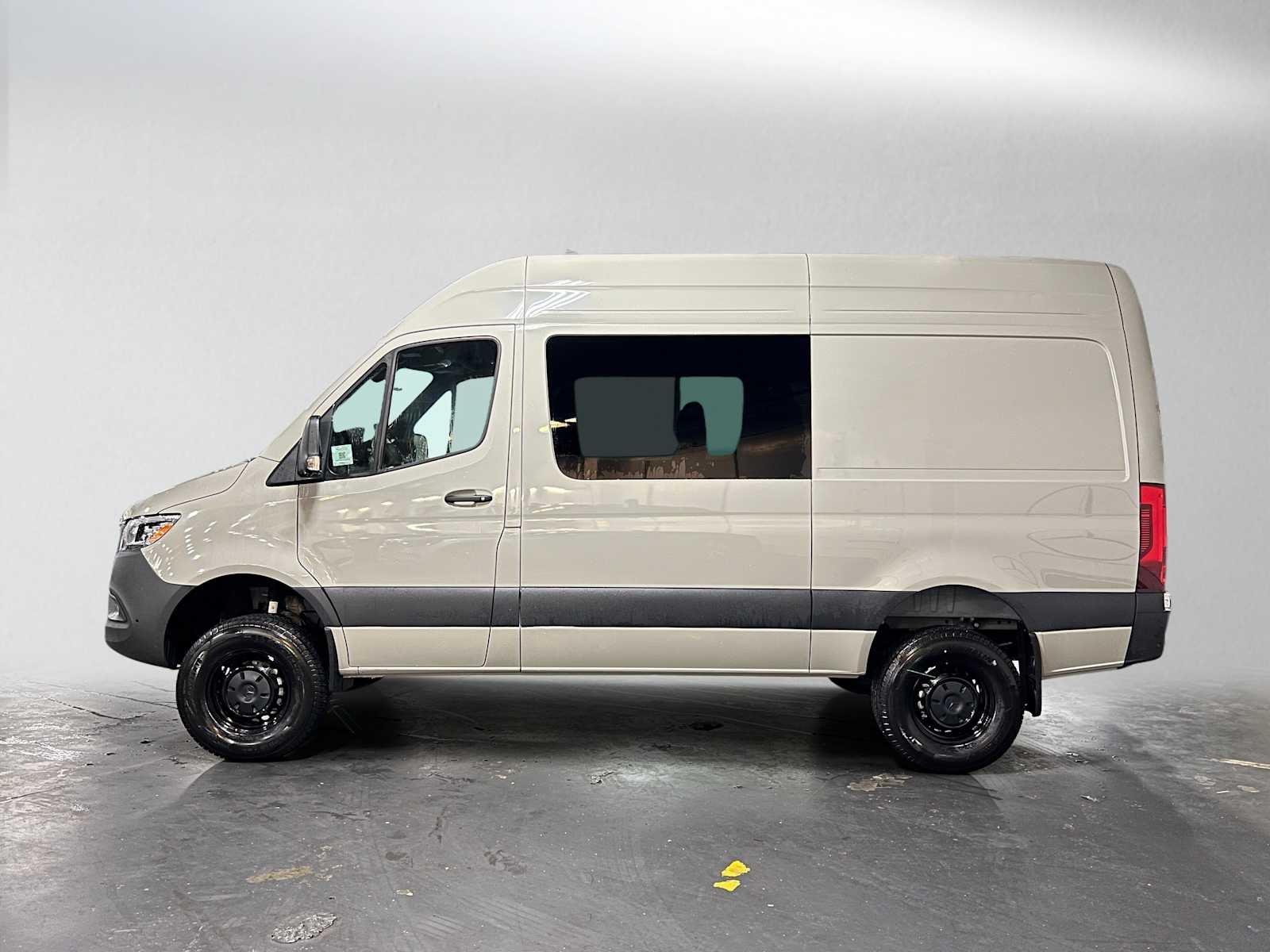 2026 Mercedes-Benz Sprinter 2500 Standard Roof I4 Diesel HO 144 AWD