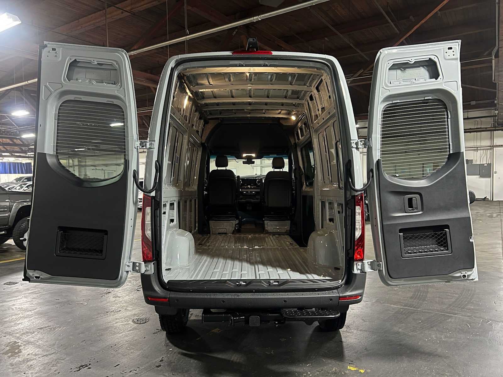 2026 Mercedes-Benz Sprinter Cargo 2500 Standard Roof I4 Diesel HO 144 AWD