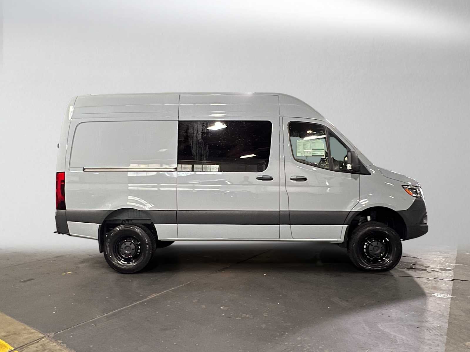 2026 Mercedes-Benz Sprinter Cargo 2500 Standard Roof I4 Diesel HO 144 AWD