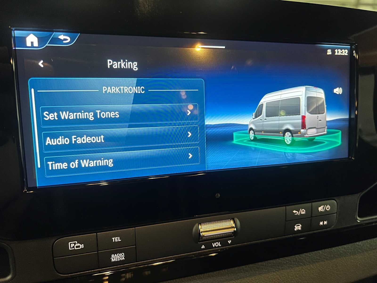2026 Mercedes-Benz Sprinter Cargo 2500 Standard Roof I4 Diesel HO 144 AWD