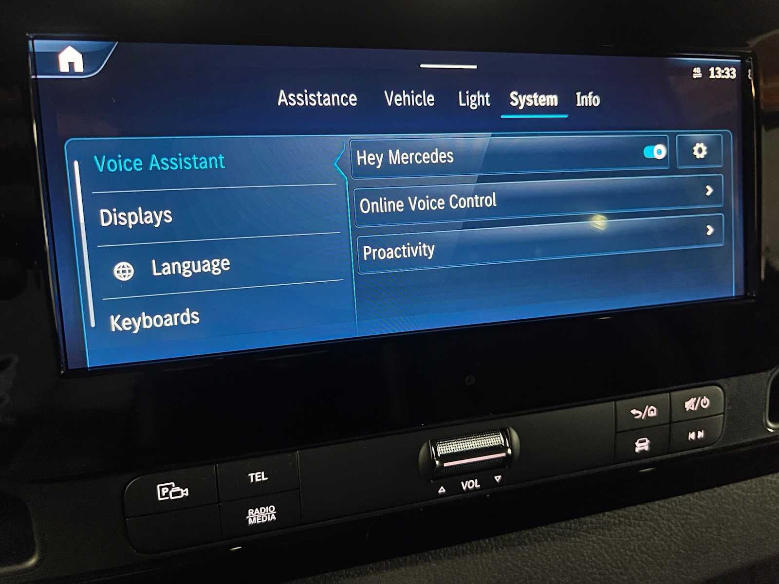 2026 Mercedes-Benz Sprinter Cargo 2500 Standard Roof I4 Diesel HO 144 AWD