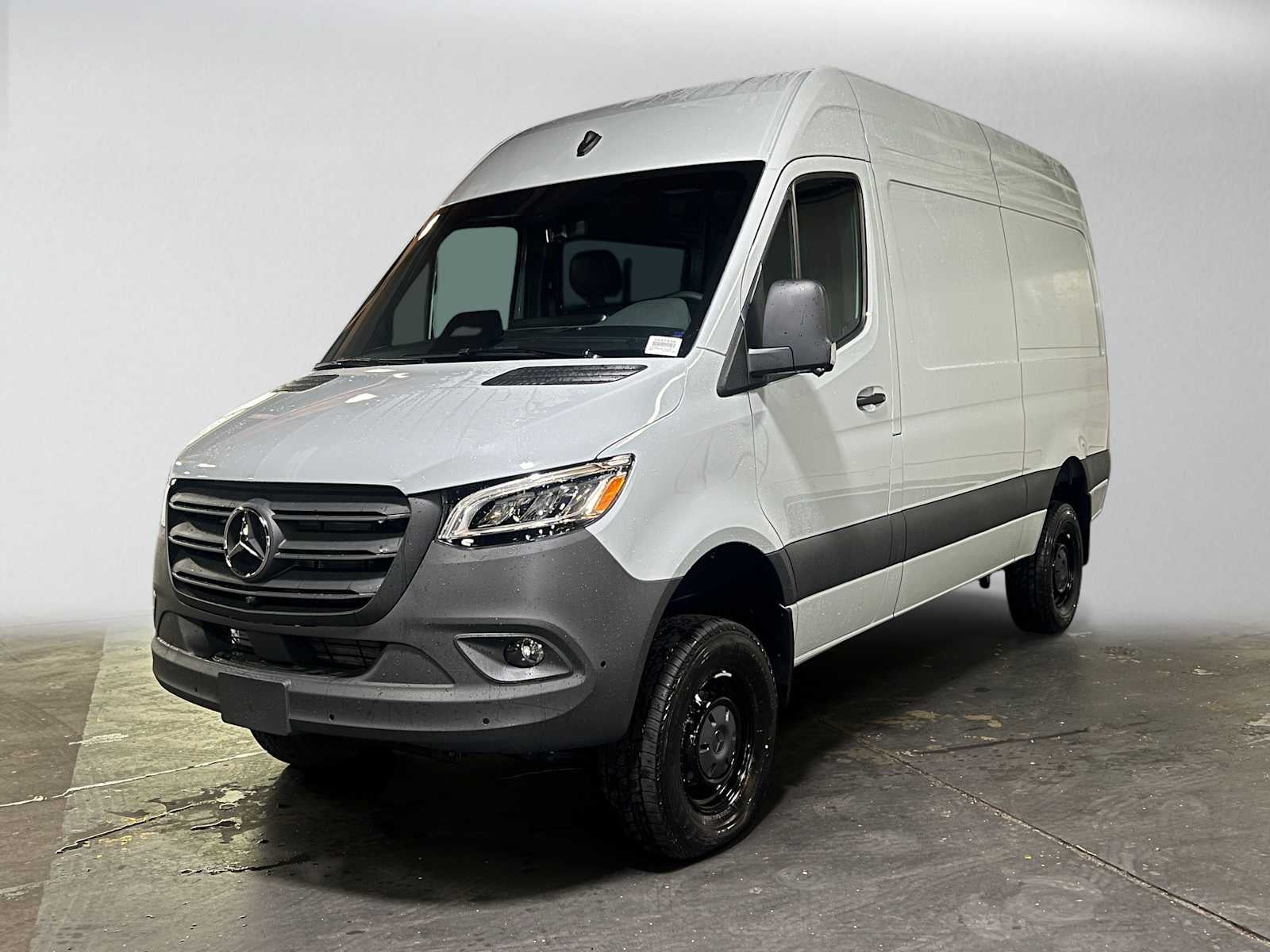 2026 Mercedes-Benz Sprinter Cargo 2500 Standard Roof I4 Diesel HO 144 AWD
