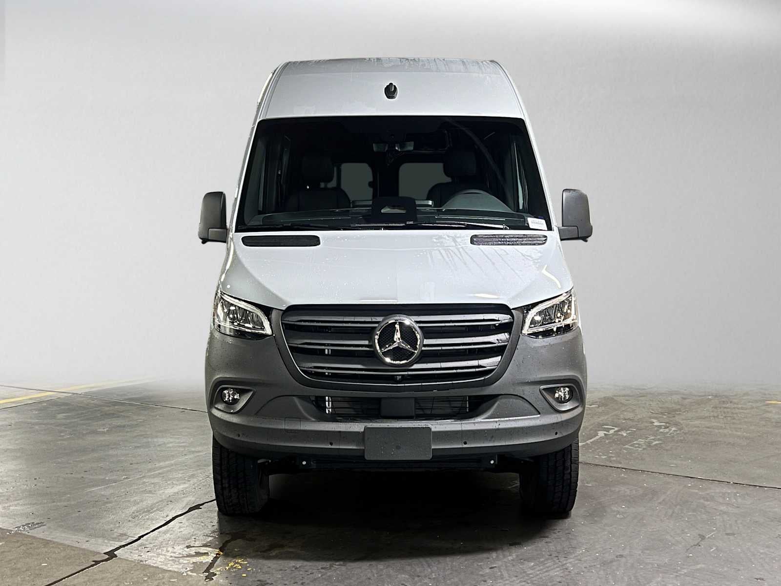 2026 Mercedes-Benz Sprinter Cargo 2500 Standard Roof I4 Diesel HO 144 AWD