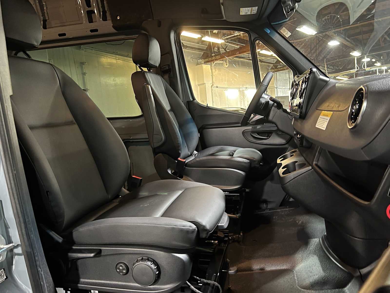 2026 Mercedes-Benz Sprinter 2500 Standard Roof I4 Diesel HO 144 AWD