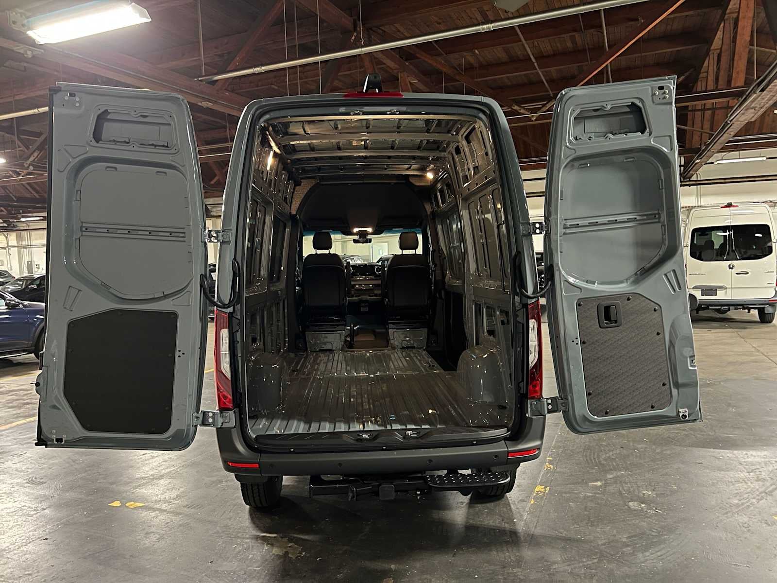 2026 Mercedes-Benz Sprinter 2500 Standard Roof I4 Diesel HO 144 AWD