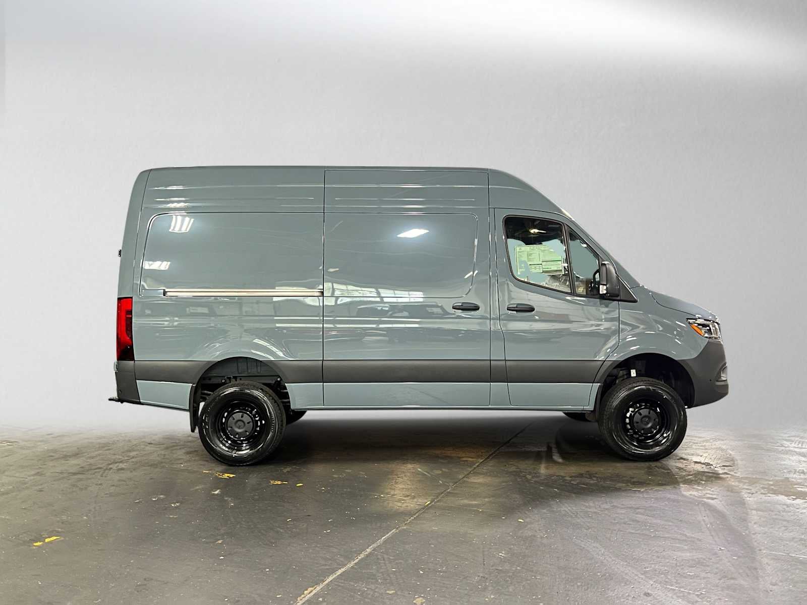 2026 Mercedes-Benz Sprinter 2500 Standard Roof I4 Diesel HO 144 AWD