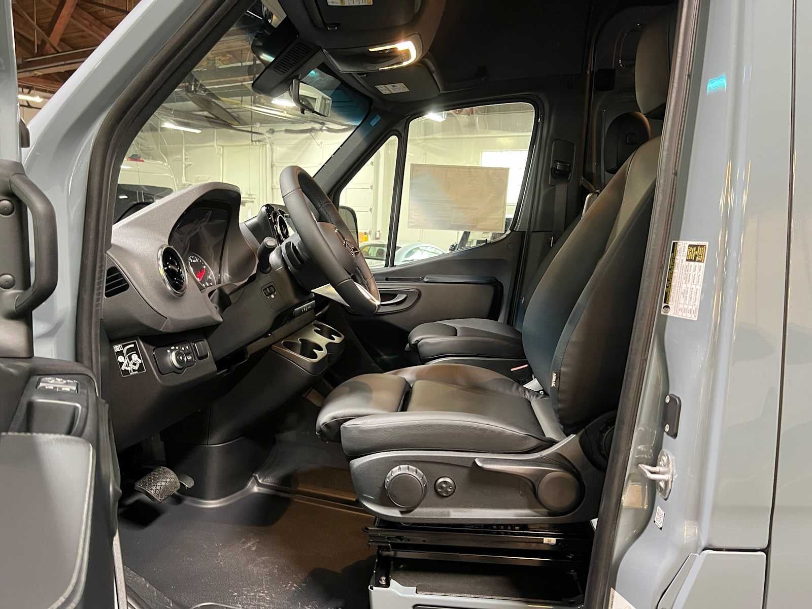 2026 Mercedes-Benz Sprinter 2500 Standard Roof I4 Diesel HO 144 AWD