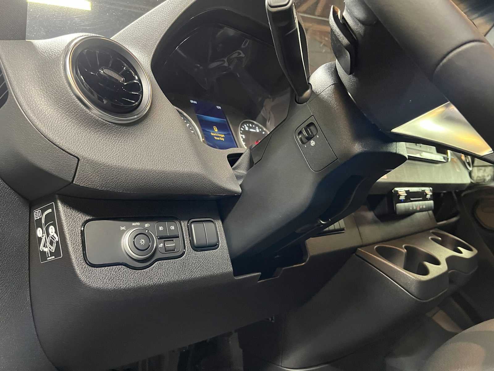 2026 Mercedes-Benz Sprinter 2500 Standard Roof I4 Diesel HO 144 AWD