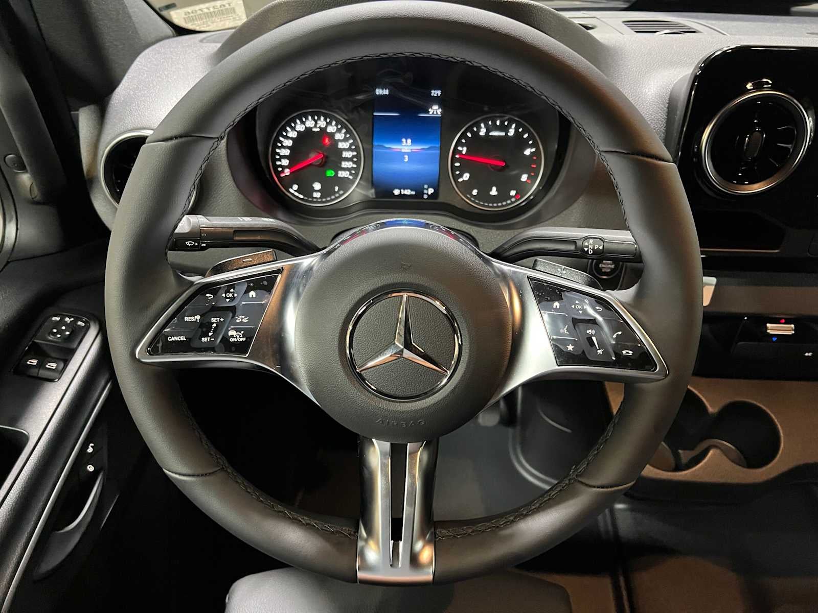 2026 Mercedes-Benz Sprinter 2500 Standard Roof I4 Diesel HO 144 AWD