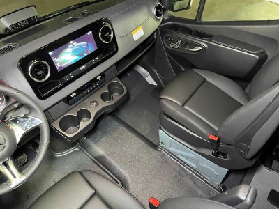 2026 Mercedes-Benz Sprinter Crew 2500 Standard Roof I4 Diesel HO 144 AWD