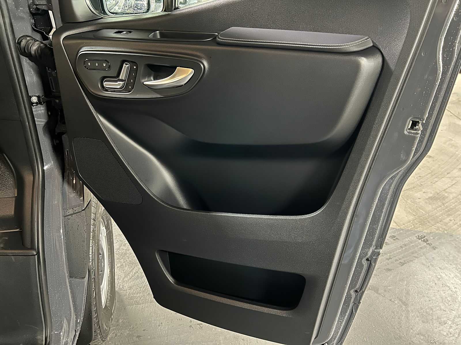 2026 Mercedes-Benz Sprinter 2500 Standard Roof I4 Diesel HO 144 AWD