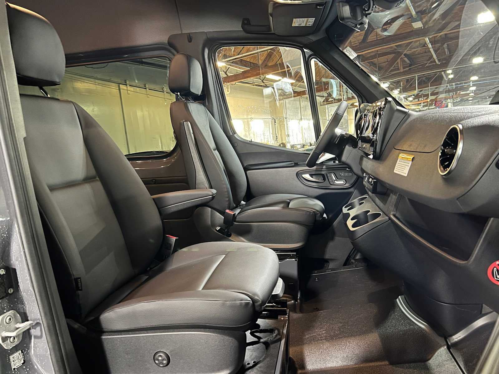 2026 Mercedes-Benz Sprinter 2500 Standard Roof I4 Diesel HO 144 AWD