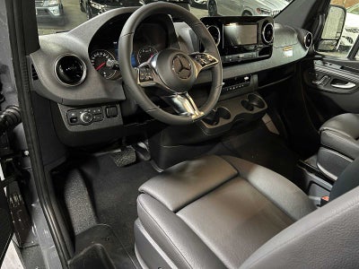 2026 Mercedes-Benz Sprinter 2500 Standard Roof I4 Diesel HO 144 AWD