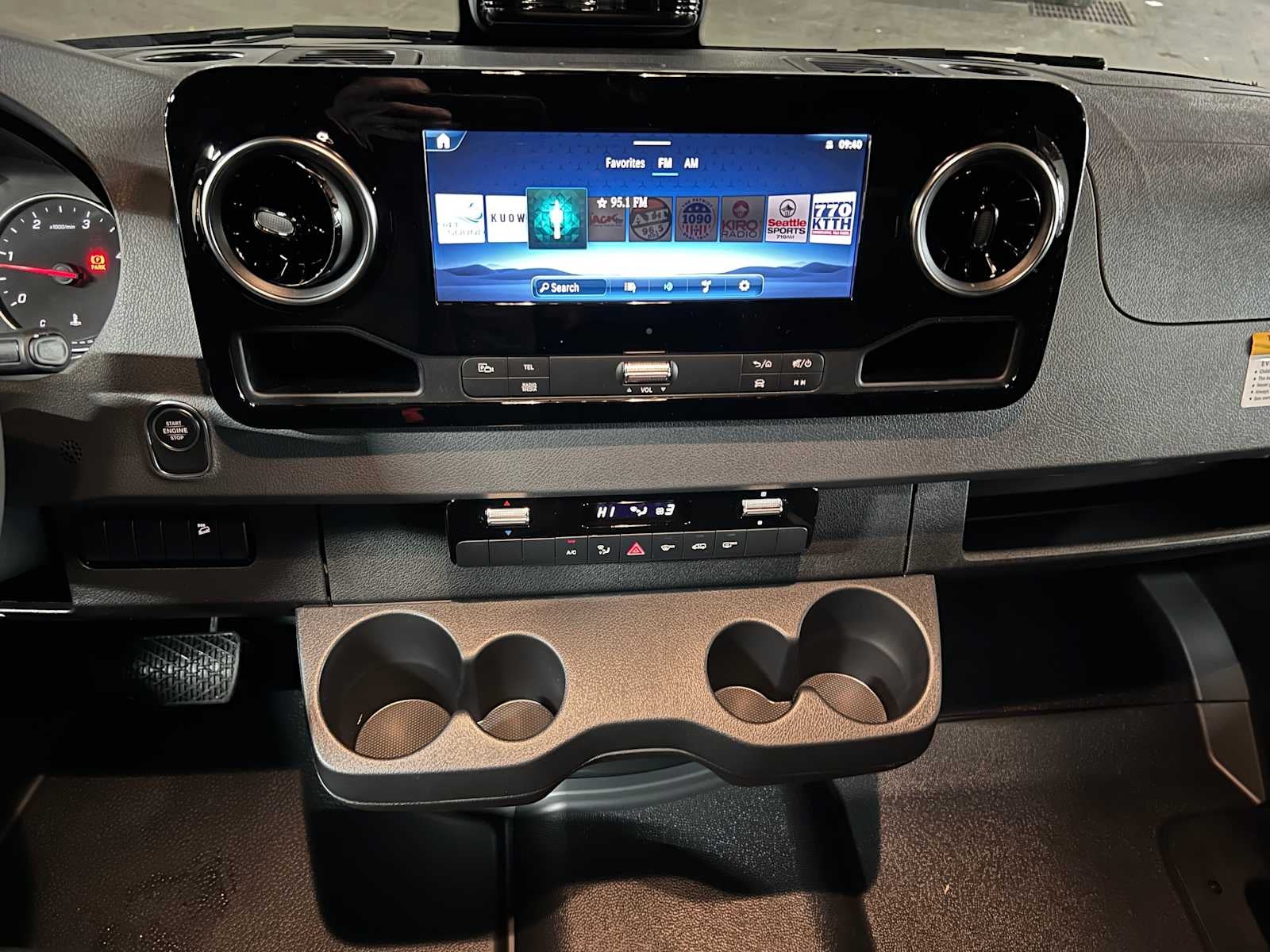 2026 Mercedes-Benz Sprinter 2500 Standard Roof I4 Diesel HO 144 AWD