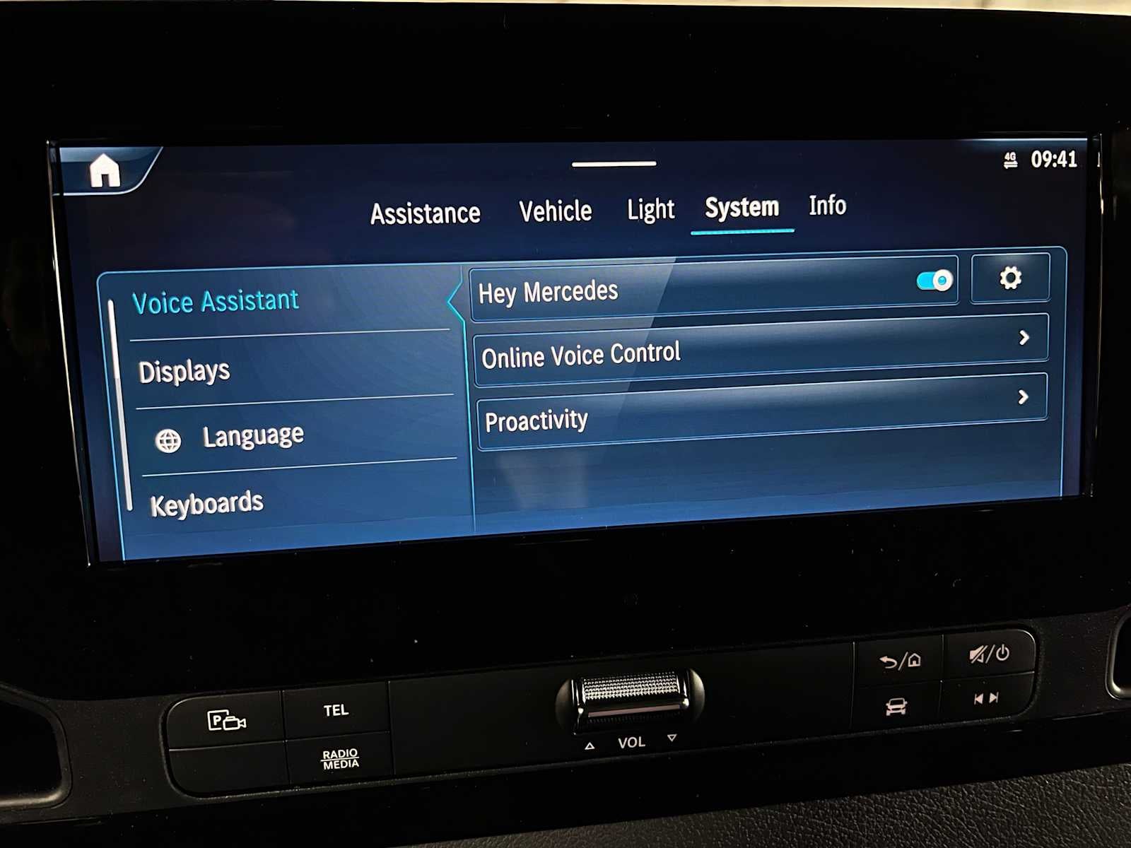 2026 Mercedes-Benz Sprinter 2500 Standard Roof I4 Diesel HO 144 AWD