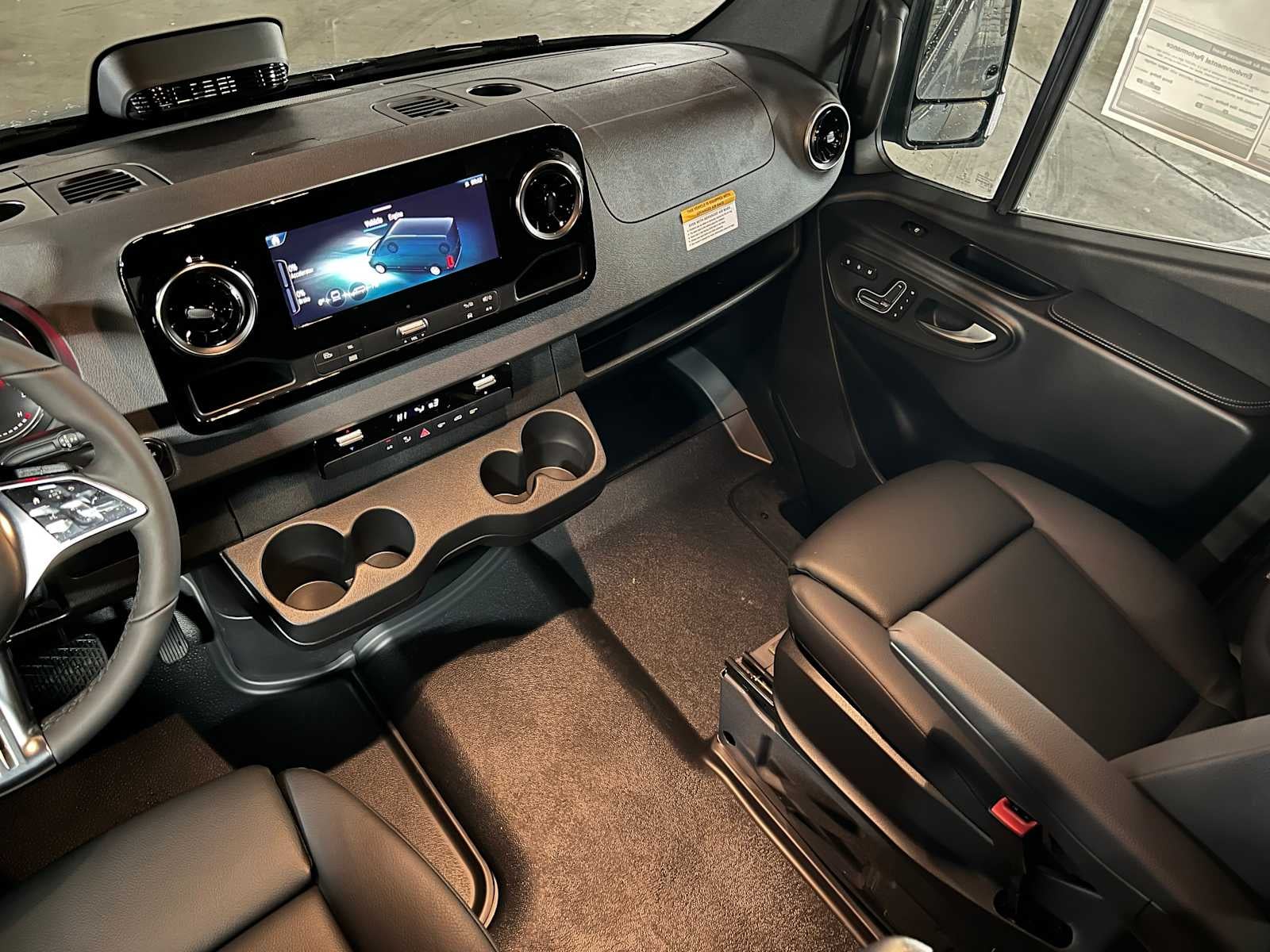 2026 Mercedes-Benz Sprinter 2500 Standard Roof I4 Diesel HO 144 AWD