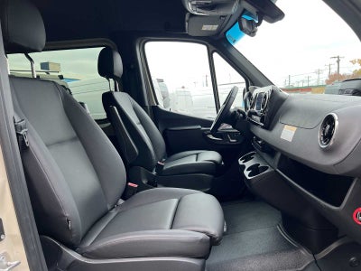 2026 Mercedes-Benz Sprinter Crew 2500 Standard Roof I4 Diesel HO 144 AWD