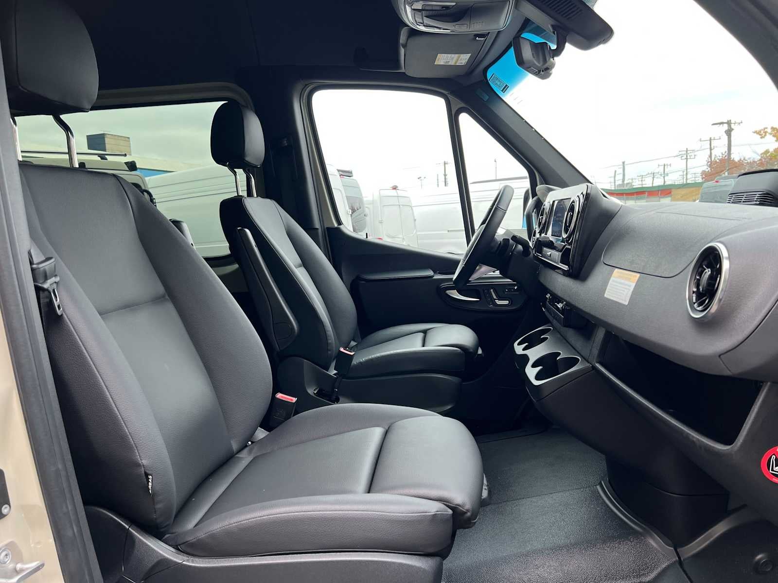 2026 Mercedes-Benz Sprinter Crew 2500 Standard Roof I4 Diesel HO 144 AWD
