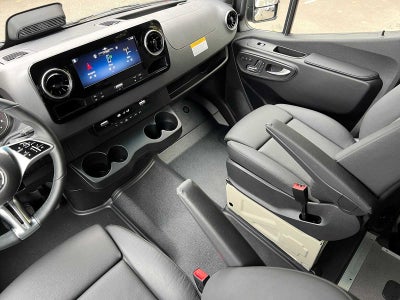 2026 Mercedes-Benz Sprinter Crew 2500 Standard Roof I4 Diesel HO 144 AWD