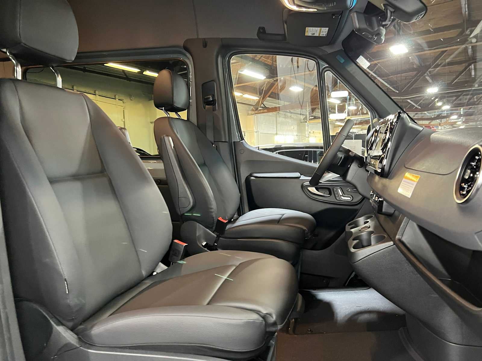 2026 Mercedes-Benz Sprinter 2500 Standard Roof I4 Diesel HO 144 AWD