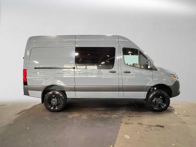 2026 Mercedes-Benz Sprinter 2500 Standard Roof I4 Diesel HO 144 AWD
