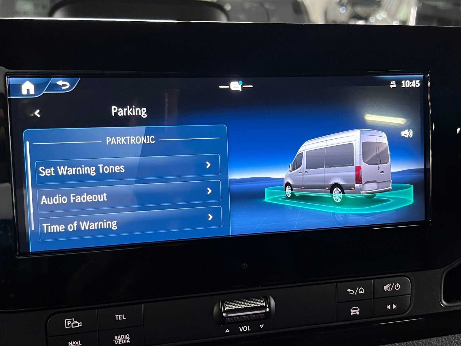 2026 Mercedes-Benz Sprinter 2500 Standard Roof I4 Diesel HO 144 AWD