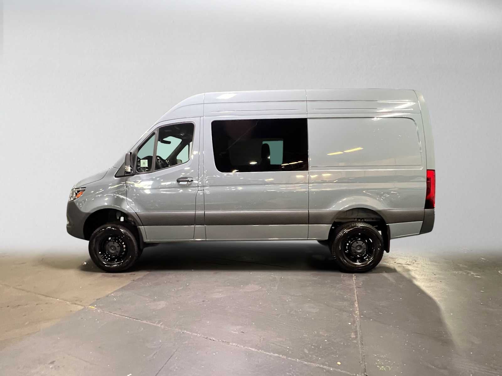 2026 Mercedes-Benz Sprinter 2500 Standard Roof I4 Diesel HO 144 AWD