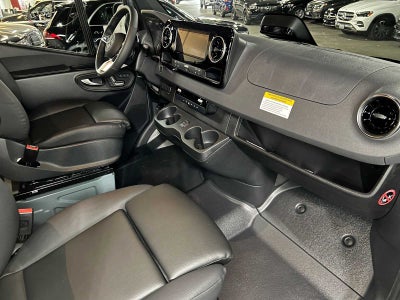 2026 Mercedes-Benz Sprinter 2500 Standard Roof I4 Diesel HO 144 AWD