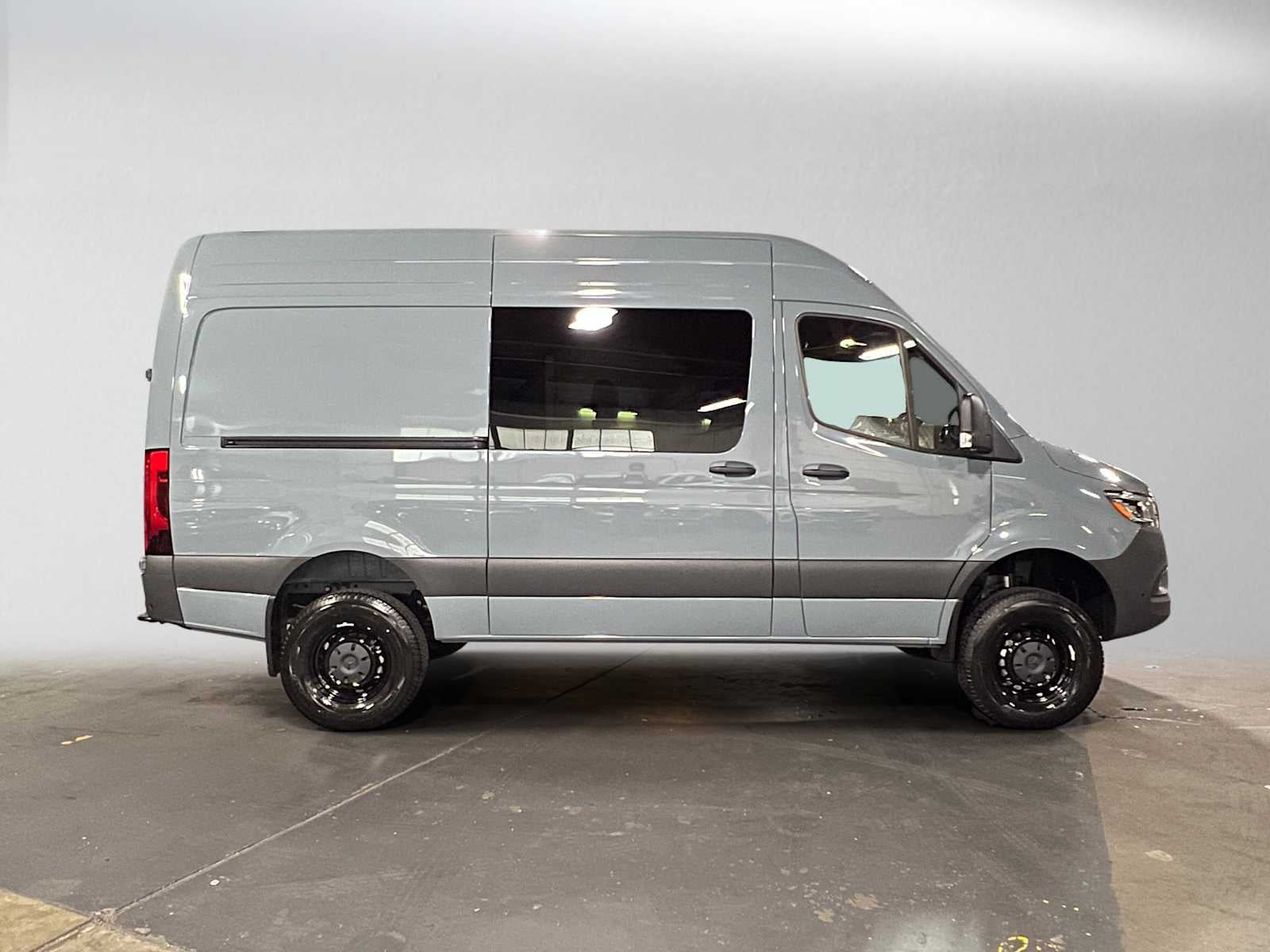2026 Mercedes-Benz Sprinter 2500 Standard Roof I4 Diesel HO 144 AWD
