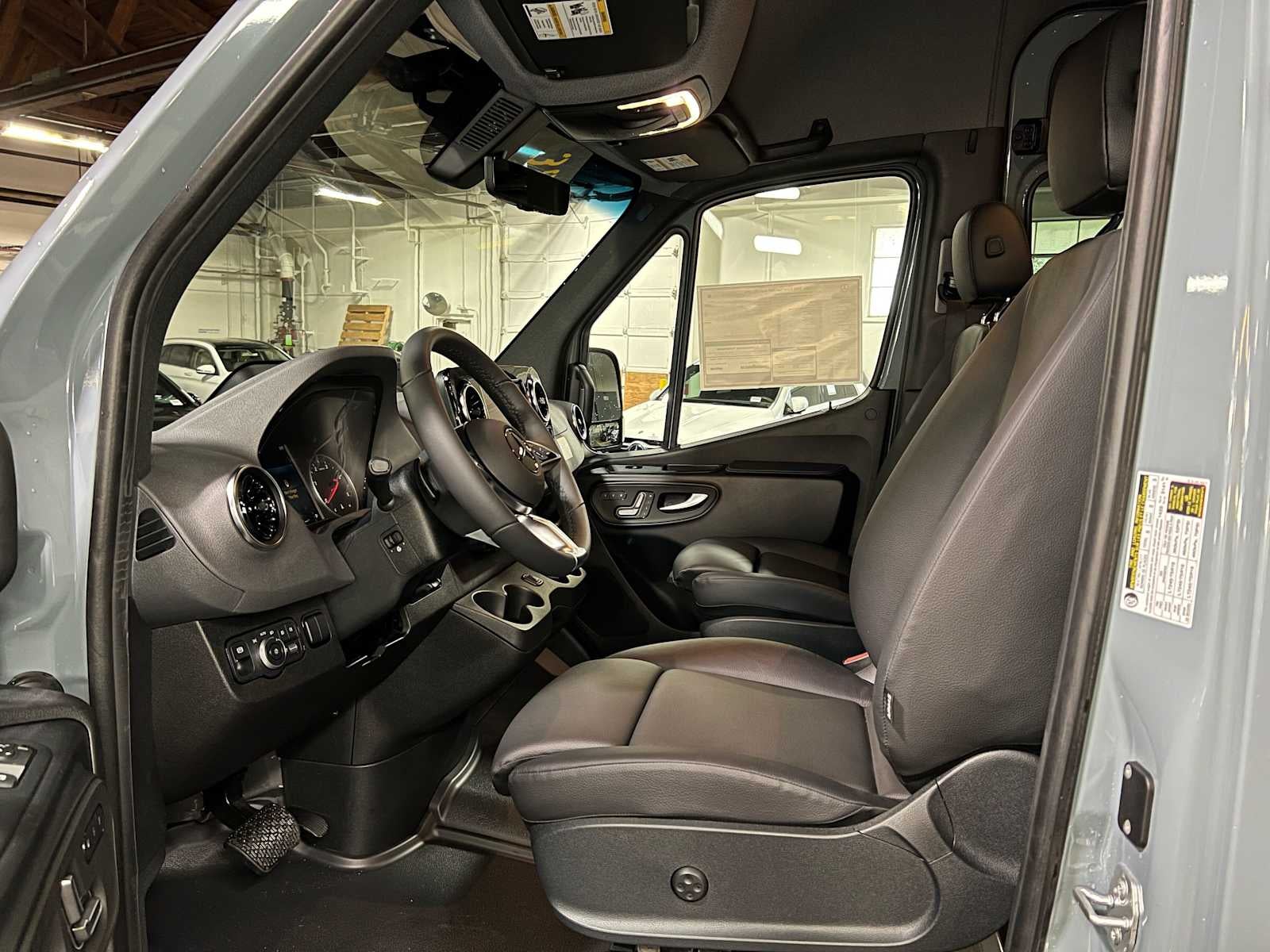 2026 Mercedes-Benz Sprinter 2500 Standard Roof I4 Diesel HO 144 AWD