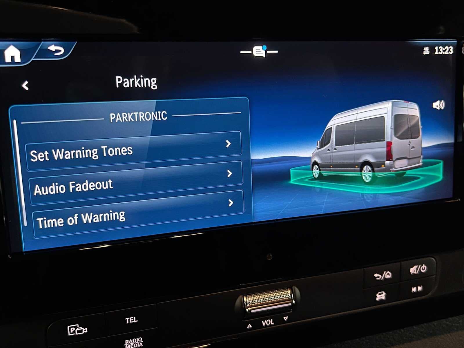 2026 Mercedes-Benz Sprinter 2500 Standard Roof I4 Diesel HO 144 AWD