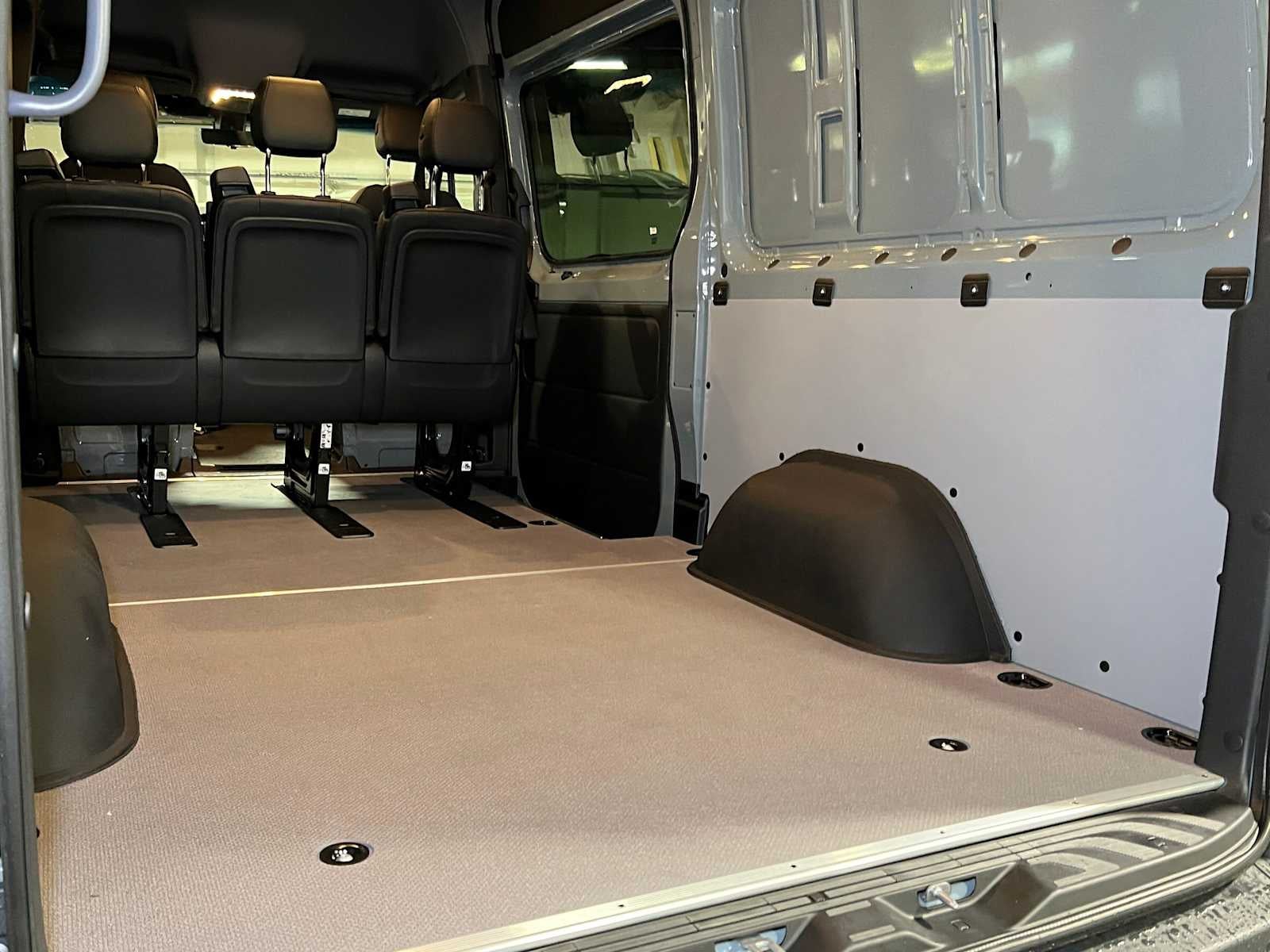 2026 Mercedes-Benz Sprinter Crew 2500 Standard Roof I4 Diesel HO 144 AWD