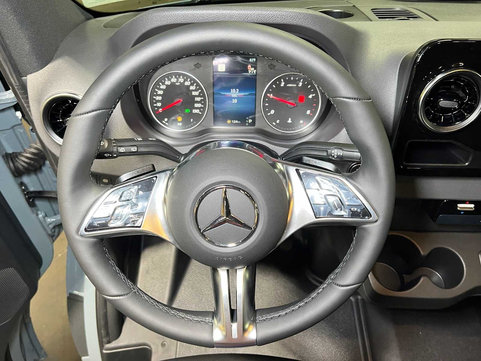 2026 Mercedes-Benz Sprinter Crew 2500 Standard Roof I4 Diesel HO 144 AWD